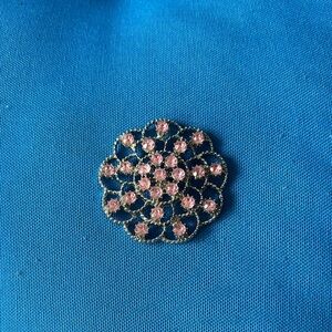 Pink Gem And Silver Pendant In A Circle Shape Excellent Condition NWOTS